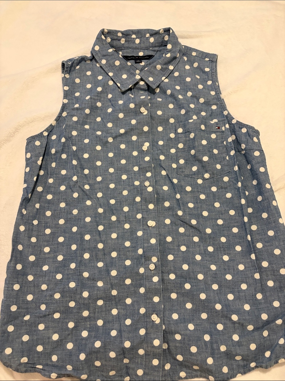 Tommy Sleeveless Polka Dot Button-Down Shirt